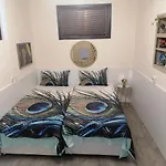 דירה апартамемт 3 места с кухня с дворче וראצה